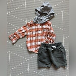 Modern Moments|Baby boy Orange Plaid Hooded Shirt with soft Shorts Set•••12M